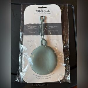 Green Pacifier Holder - Milk snob